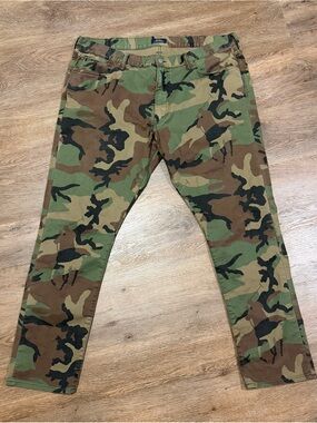Polo Ralph Lauren Sullivan Slim Woodland Camo Jeans